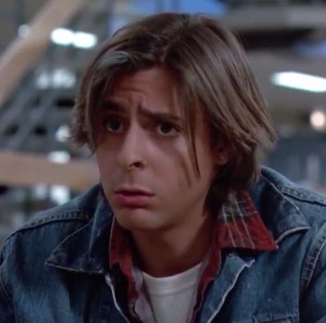 John Bender Breakfast Club, Winona Ryder 90s, John Bender, Horror Movie Scenes, John Hughes Movies, Judd Nelson, 1980s Films, Brat Pack, John Hughes