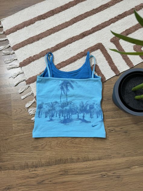 1990s NIKE MINI SWOOSH PALMS TANK TOP Nike Tank Tops, Vintage Nike, Other Woman, Dream Clothes, Nike Women, Blue Color, Street Wear, Tank Tops, Womens Tops