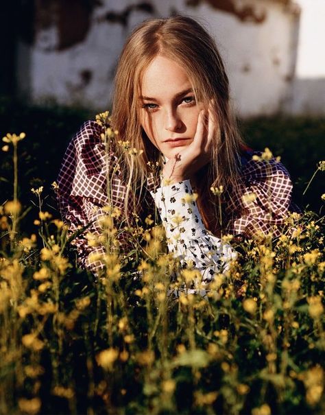 country life: jean campbell by alasdair mclellan for uk vogue march 2016 Alasdair Mclellan, Bohemian Diesel, Nature Photoshoot, Alfred Stieglitz, Vogue Uk, 인물 사진, Model Poses, Model Photography, Country Life