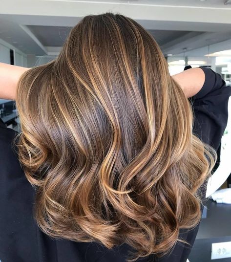 Blended Caramel Highlights, Brunette Highlights And Lowlights, Lowlights For Brunettes Caramel, Caramel Blonde Highlights, Brunette With Caramel Highlights, Hair Stripes, Jumbo Braiding Hair, Brunette Hair With Highlights, Gorgeous Hair Color