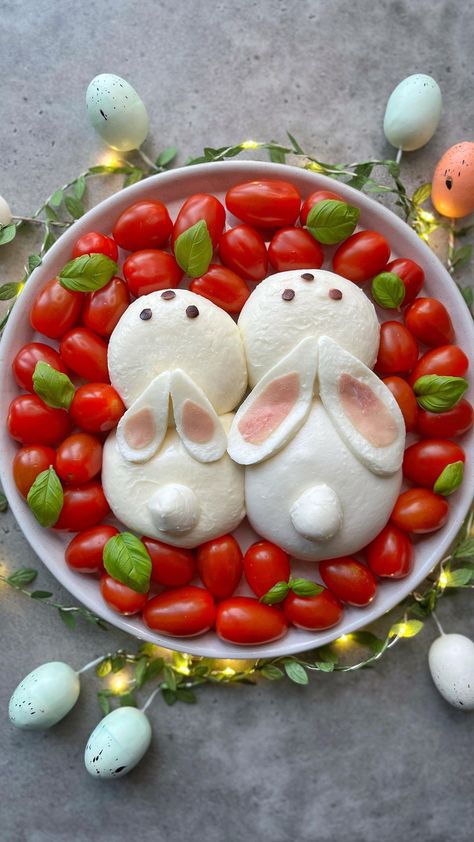 Easter Bunnies Burrata Salad 🐰 With burrata, basil and grape tomatoes. Comment ‘recipe’ and I’ll send you a link with the instructions. … | Instagram Food Art Lunch, Light Salad Recipes, Easter Salad, Salad Recipes For Parties, Spring Appetizers, Kid Meals, Easter Recipe, Burrata Salad, Food Boards