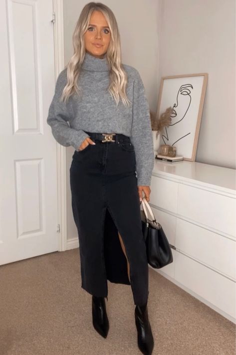 Long Black Denim Skirt Outfits, Knit Black Midi Skirt, 70s Denim Skirt Outfit, Denim Maxi Skirt Fall Outfit, Boots For Long Skirts, Black Denim Maxi Skirt Outfit Winter, Long Skirt Winter Outfit Classy, Fall Long Denim Skirt Outfit, Long Denim Skirt Autumn Outfit