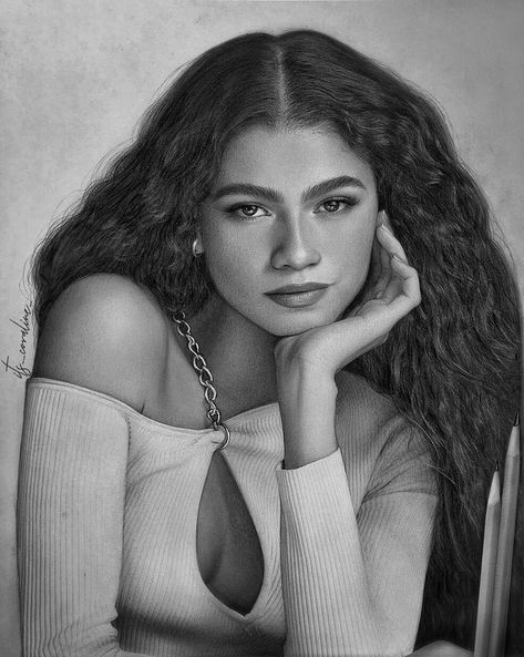 Zendaya Portrait Drawing, Drawing Of Zendaya, Zendaya Sketch Pencil, Zendaya Art Drawing, Celebs To Draw, Zendaya Drawing Pencil, Famous People Drawings, Zendaya Sketch, Zendaya Drawing