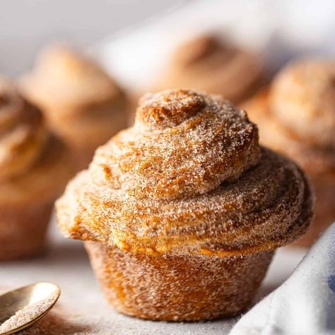 Easy Cruffins: Croissant muffins, simplified! -Baking a Moment Cruffin Recipe, Proper Tasty, Puff Pastries, Low Carb Diets, Flaky Pastry, Puff Pastry Recipes, Muffin Recipe, French Cooking, Leaky Gut