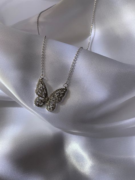 Empire Of Sin Rina Kent, Butterfly Necklace Aesthetic, Empire Of Sin, Selling Earrings, Empire Series, Necklace Aesthetic, Rina Kent, Van Doren, Dark Romance Books