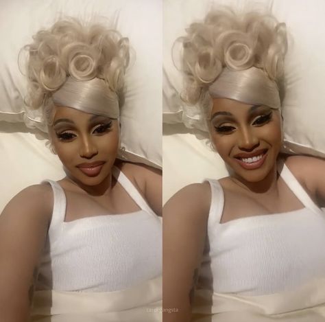 Lil Kim Blonde Hair, Cardi B Wigs, Cardi B Hairstyles, Cardi B Birthday, Kim Blonde, Cardi B Photos, Bob Weave, High Ponytail Hairstyles, Birthday Hairstyles