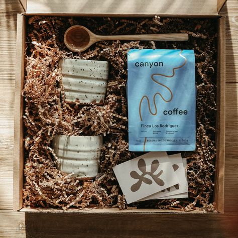 Gift Guide for Him: The 16 Best Gifts of 2023, Guy-Approved Organic Cafe, Homemade Popcorn, Coffee Ritual, Gift Guide For Him, Coffee Scoop, Coffee Gift, Gifts For Coffee Lovers, White Hand, Coffee Gifts