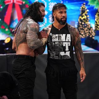 Roman Empire Wwe, Roman Reighns, Samoan Men, Aj Styles Wwe, Roman Reigns Family, The Bloodline, Roman Reigns Smile, Roman Reigns Wwe Champion, Roman Reigns Shirtless