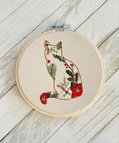 Embroidery Pattern By Happy Vintage Art Christmas Cat Embroidery, House Embroidery Pattern, Christmas Tree Embroidery Design, Christmas Tree Embroidery, Animals Embroidery, Tree Embroidery, Flower Cat, Animal Embroidery, Hand Embroidery Art