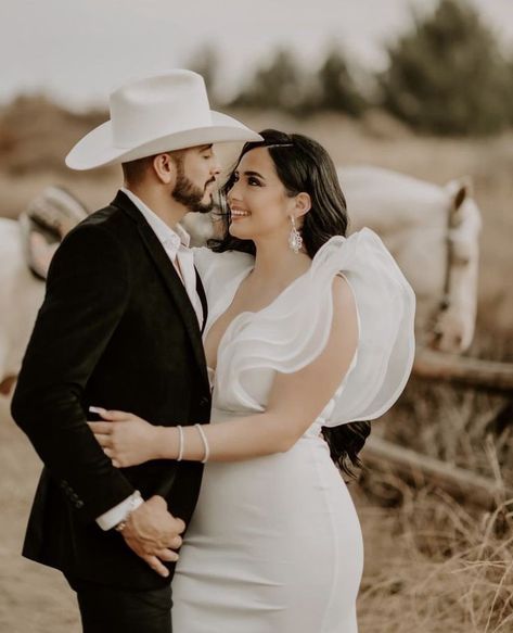 Charro Engagement Photos, Rancho Engagement Photos, Vaquero Engagement Photos, Outfits For Outdoor Party, Pre Wedding Outfit Ideas Western, Pero Anoche Wedding, Engagement Photos Mexican Theme, Hacienda Photoshoot, Vaquero Wedding Outfit