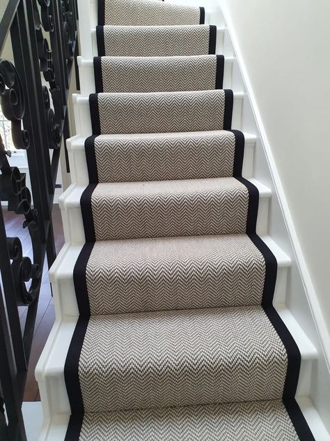 Fibre Carpets Flatweave Classics Herringbone Dapple carpet installation Fibre Flooring, Herringbone Stair Runner, Hall Ways Ideas, Stairs And Hallway Ideas, Carpet Staircase, White Staircase, Staircase Runner, Hall Flooring, Tiled Hallway