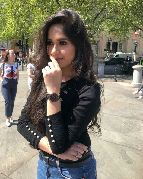 Jannat Zubair Tu Aashiqui, Jannat Zubair Rahmani, Jannat Zubair, Clothes For Women Over 50, Ideas Clothes, Teen Actresses, Super Outfit, Child Actresses, Women Over 50