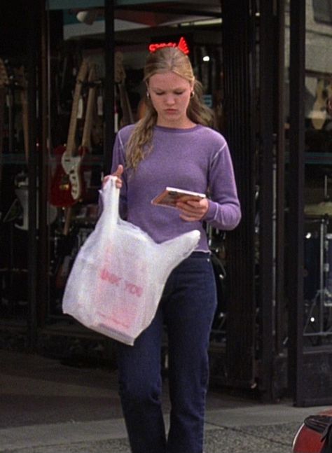 10 things i hate about you ' 1999 10 Things I Hate About You Kat Outfits, Ten Things I Hate About You Outfits, 10 Things I Hate About You Aestic, 10 Things I Hate About You Fashion, 10 Things I Hate About You Outfits, Kat Stratford Style, Kat Stratford Outfit, Kat Stratford, 10 Things I Hate About You