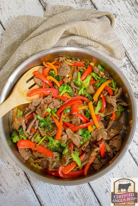 Keto Spicy Beef and Broccoli Stir-Fry Low Carb Beef Stir Fry, Spicy Beef And Broccoli, Asian Keto, Beef Broccoli Stir Fry, Beef Barbecue, Bacon Meatloaf, Delicious Meatloaf, Food Spicy, Easy Keto Dinner