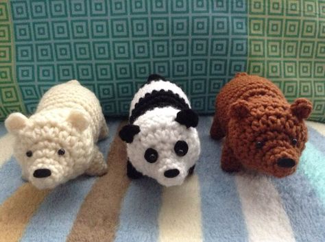 Crochet brown bear, polar bear and panda. (Free pattern). Crocheted Stuffed Animals, Crocheted Animals, Face Scrubbies, Nerd Crafts, The Whoot, Crochet Panda, Pola Amigurumi, Crochet Things, Crochet World