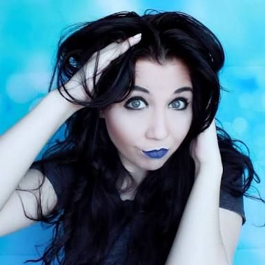 Jessie Vee, Jessi Vee, Jessii Vee, Youtuber Dr, Celebrity Yearbook Photos, Bad Makeup, Ghost Hunter, Youtube Images