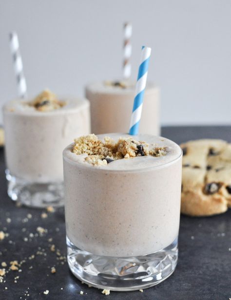 Chocolate Chip Cookie Bailey's Milkshakes I howsweeteats.com Boozy Milkshake Recipes, Baileys Milkshake, Cookie Milkshake, Boozy Milkshake, Cold Treats, Milkshake Recipes, Milk Shakes, Alcohol Drinks, Delicious Drinks