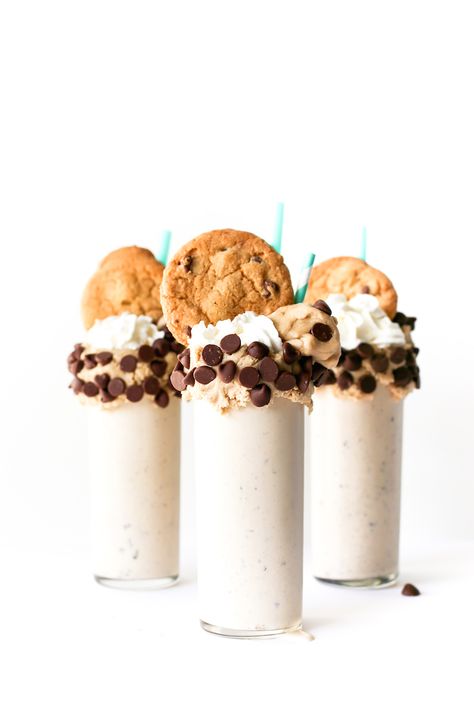 Edible Chocolate Chip Cookie Dough Milkshake Cookie Dough Milkshake, Cookies And Ice Cream, Edible Chocolate Chip Cookie Dough, Slow Cooker Desserts, Milkshake Recipes, Milk Shakes, Good Eat, Think Food, Chocolate Chip Cookie Dough