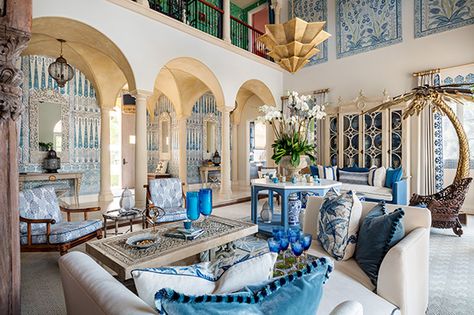 Visit the Kips Bay Decorator Show House Palm Beach through February 20. Here's a sneak peek. Popular Living Room Colors, Shoe House, Kips Bay Showhouse, Living Room Color Combination, Palm Beach Decor, Modern Chinoiserie, Miami Apartment, Room Color Combination, Popular Living Room