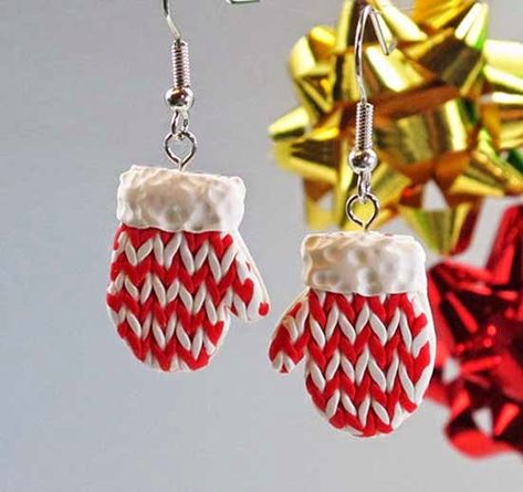 Sweet Willow Designs: Polymer Clay Faux Knit Mitten Earring Tutorial Holiday Polymer Clay, Polymer Clay Christmas Earrings, Clay Tips, Clay Christmas Decorations, Clay Christmas, Polymer Clay Ornaments, Christmas Clay, Polymer Clay Christmas, Polymer Clay Canes