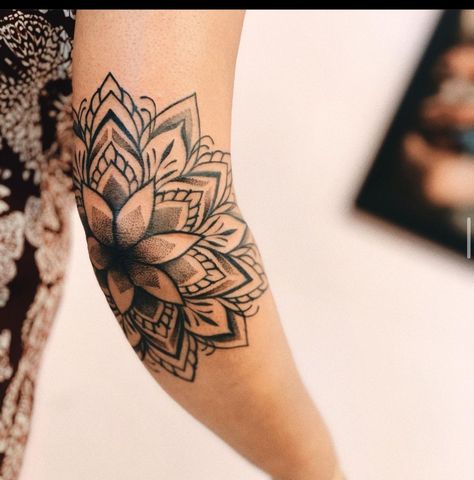 Mandala Tattoos For Women, Nautical Star Tattoos, Stomach Tattoos Women, Mother Nature Tattoos, Hibiscus Tattoo, Geometric Sleeve Tattoo, Elbow Tattoos, Quality Tattoo, Gorgeous Tattoos