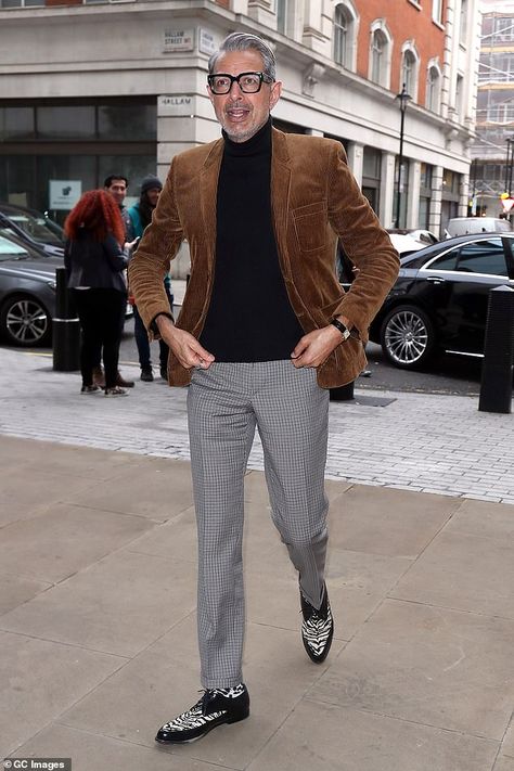 Jeff Goldblum looks dapper in a corduroy blazer and plaid pants as he promotes jazz album in London | Daily Mail Online Corduroy Blazer Outfit, Casual Christmas Dresses, Brown Blazer Outfit, Blue Jacket Men, Jeff Goldblum, Mens Casual Outfits Summer, Smart Casual Men, Best Dressed Man, Le Male