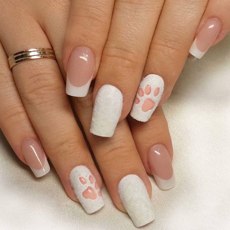 Dog Nails Acrylic, Pet Nail Designs, Dog Themed Nails, Nails Dog Design, Puppy Nails Designs, Paw Print Nail Designs, Dog Nails Design, Picasso Nails, Paw Print Nails