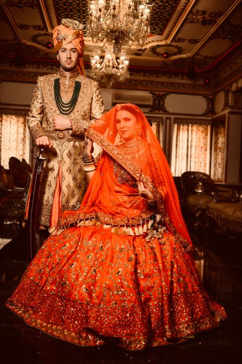 Royal Couple Photoshoot Indian, Royal Wedding Couple Poses, Rajput Wedding Photography, Rajput Wedding Poses, Rajputi Dress Couple Photoshoot, Rajputi Pre Wedding Shoot, Rajput Couple Royal, Royal Pre Wedding Shoot Indian, Rajasthani Wedding Dress