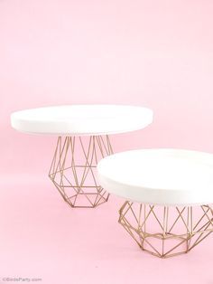 DIY Metallic Gold Geometric Cake Stand - BirdsParty.com Geometric Cake, Diy Cake Stand, Cake And Cupcake Stand, Wedding Cake Stands, Gold Cake, Geometric Wedding, Cupcake Stand, Metal Tree, Diy Interior