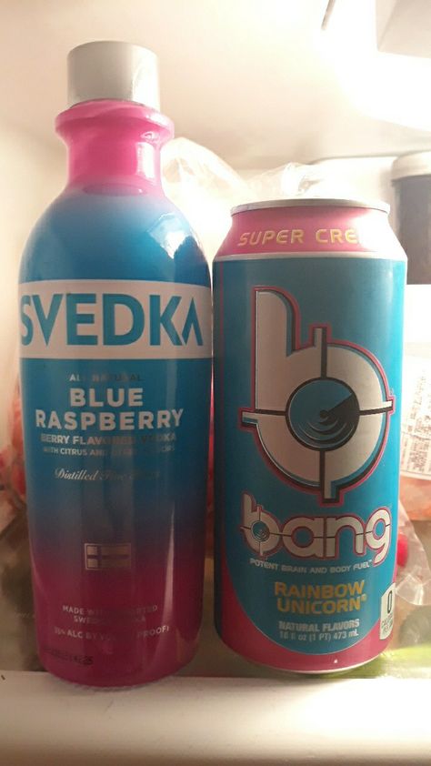 Energy Drink Alcohol Drinks, Svedka Blue Raspberry Drinks, Svedka Drinks, Raspberry Vodka Drinks, Mixology 101, Vsco Ideas, Svedka Vodka, Raspberry Drink, Table Painting