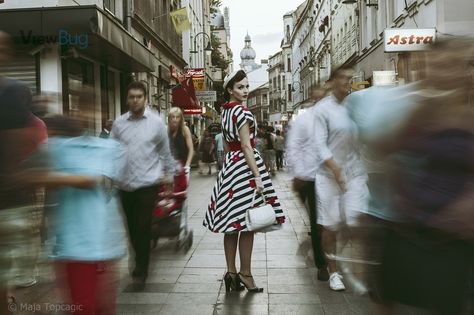 Long Exposure Portrait, Street Photography Portrait, Idda Van Munster, Motion Photography, Long Exposure Photography, Popular Photography, Rockabilly Style, Street Portrait, Exposure Photography