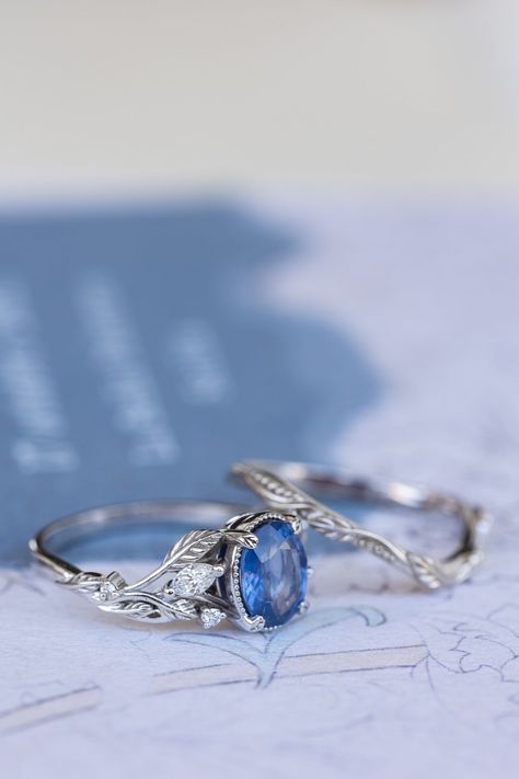 Natural blue sapphire bridal ring set, white gold leaf engagement and wedding rings / Patricia | Eden Garden Jewelry™ Engagement Ring Nature, Small Engagement Rings, White Gold Sapphire Ring, Beaded Frame, Sapphire Engagement Ring Set, Nature Engagement Ring, Engagement And Wedding Rings, Blue Engagement Ring, Sapphire Wedding Rings