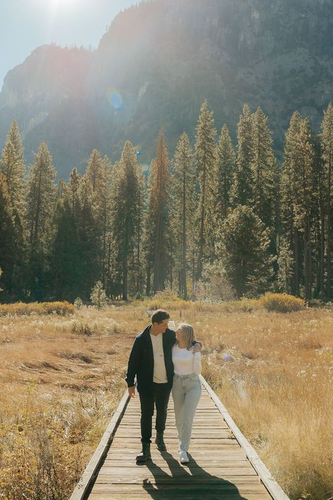 Golden Hour Yosemite Engagement Photos | NorCal Engagement Photos | California Photographer | These outdoor engagement photos in Yosemite National Park will give you all the engagement aesthetic! Find inspo for Yosemite engagement photos fall, Yosemite engagement shoot ideas, Yosemite engagement pictures, and Northern California engagement photo locations! Book Rachel for your Yosemite engagement session or Yosemite elopement photography at photosbyrachelc.com! Yosemite National Park Fall, Golden Hour Engagement Pictures, Yosemite Engagement Photos, Northern California Engagement Photos, Yosemite Engagement, Engagement Aesthetic, Fall Photo Shoot Outfits, Redwood Wedding, Fall Engagement Pictures