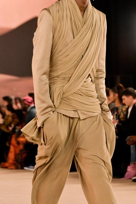 FW20 MEN - Balmain Men’s Desert Fashion, Ancient Outfits Men, Dune Fashion Men, Dune Outfit Men, Dune Inspired Outfit Men, Star Wars Outfits Men, Ethereal Clothing Male, Dune Inspired Fashion, Star Wars Fashion Men