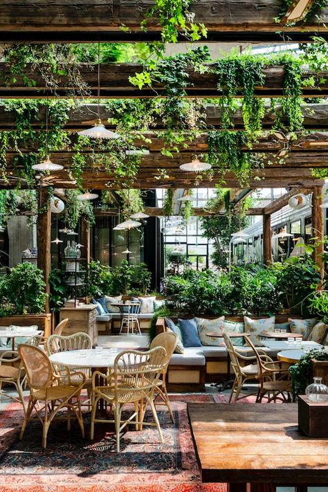 La Felicità, the biggest restaurant in Europe, is opening its doors in Paris | Vogue France Outdoor Restaurant Patio, Greenhouse Cafe, Balkon Decor, Outdoor Restaurant Design, Restaurant Patio, Coffee Shops Interior, Outdoor Cafe, Garden Cafe, Bar Design Restaurant