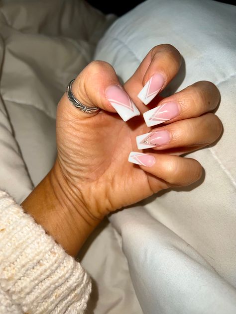 Sparkly V French Tip Nails, White V French Tip Nails Square, White French Tip Nails Square With Design, Triangle French Tip Nails With Glitter, White French With Glitter Line, V French With Glitter, V Cut French Tip Nails, Wolf Tattoos For Women, French Tip Acrylics