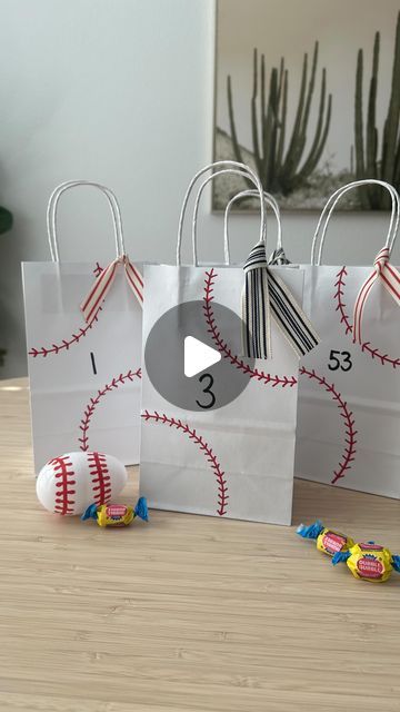 Diy Baseball Snack Bags, Baseball Bags Goodie, Baseball Party Favor Ideas, Baseball Bag Tags Diy, Baseball Tournament Goodie Bags, Baseball Goodie Bag Ideas, Baseball Goodie Bags For Players, Baseball Gift Bags, Baseball Treat Bags