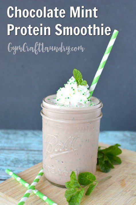 Mint Chocolate Protein Smoothie #mintchocolate #thinmint #protein #smoothie Chocolate Protein Smoothie, Avocado Smoothie Recipe, Apricot Smoothie, Mint Smoothie, Chocolate Protein Shakes, Pineapple Smoothie, Avocado Smoothie, Low Carb Chocolate, High Protein Breakfast