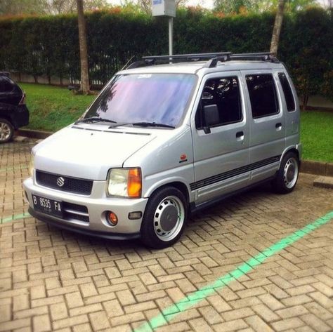 Suzuki Wagon R Modified, Karimun Kotak, Suzuki Carry, Suzuki Wagon R, Kei Car, Wagon R, Retro Campers, Custom Bike, Car Projects