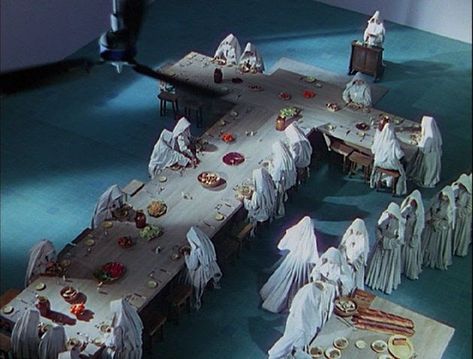 Black Narcissus, Bühnen Design, Movie Shots, 인물 드로잉, Film Inspiration, Scene Design, Movie Sets, Film Set, Stage Design