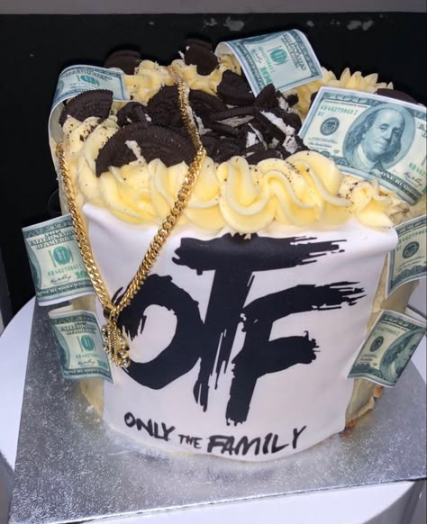 Lil Durk Birthday Cake, Lil Durk Cake, Boyfriend Cake Ideas, Rapper Birthday Cake, Boujee Birthday Cake, Aries Birthday Nails, Baddie Birthday Cake, Rapper Birthday, Liquor Cakes