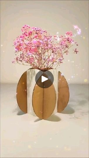 Cardboard Flower Vase, Cardboard Ideas, Clay Mud, Cardboard Diy, Vase Pot, Pot Design, Diy Blocks, Diy Flower Pots, Vase Flower