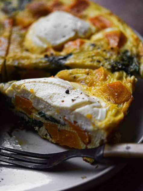 Roasted Butternut Squash, Spinach, and Ricotta Frittata - Brunch & Batter Butternut Squash Frittata, Squash Frittata, Ricotta Frittata, Butternut Squash Spinach, Spinach And Ricotta, Crustless Quiche, Fall Dishes, Egg Dish, Roasted Butternut Squash