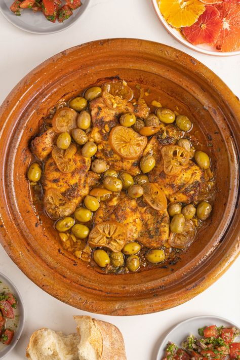 Fish Tagine, Beef Tagine, North African Food, Tagine Cooking, Chicken Tagine, Moroccan Dishes, Tagine Recipes, Moroccan Chicken, Algerian Recipes