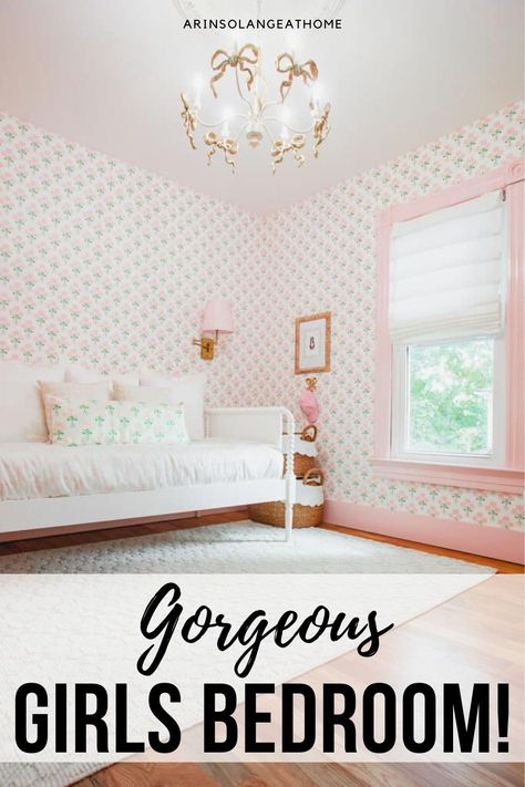 Here is a beautiful girls bedroom in a grand millennial style! Get ideas to decorate a bedroom for your little girl. Beddys Bedding, Zipper Bedding, Toddler Bedroom Girl, Grand Millennial, Toddler Girl Room, Living Room Setup, Shared Room, Organization Diy, Bedroom Decor Ideas