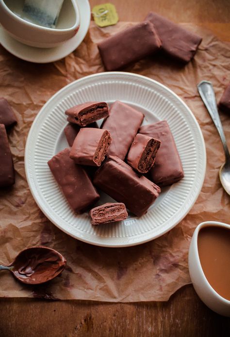 A delicious recipe for homemade Tim Tams - a classic Australian cookie biscuit filled with malted chocolate buttercream and dipped in chocolate. #recipe #chocolate #cookie #timtam #abeautifulplate #dessert Australian Cookies, Australian Desserts, Tim Tams, Healthy Mummy, Tim Tam, Buttercream Filling, Australian Food, Wafer Cookies, Chocolate Cookies