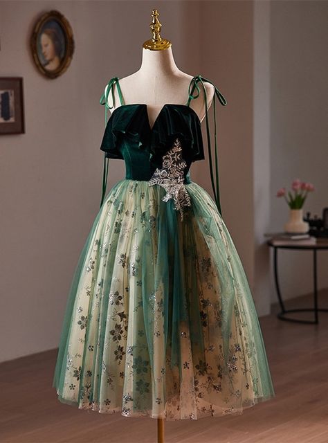 Green Tulle Sequins Velvet Straps Homecoming Dress Green Short Prom Dress, Velvet Homecoming Dress, Homecoming Dresses Green, Green Homecoming Dress, Prom Dress Green, Green Homecoming Dresses, Grey Prom Dress, Full Tulle Skirt, Floral Dress Formal