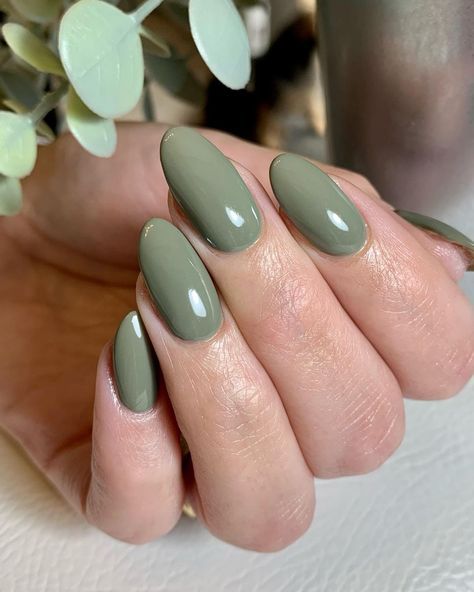 "Need a fall nail refresh? Try this beautiful moss green shade! 🍂 A perfect balance of sleek and seasonal. #MossGreenVibes #FallBeauty #NailGoals" Olive Green Fall Nails, Army Green Nails, Green Fall Nails, Nails Olive, Olive Green Nails, Olive Nails, Green Nail Designs, London Nails, Seasonal Nails