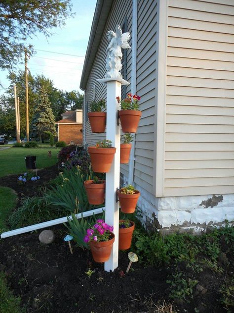 Standing Planter, Planter Stand, Hanging Pots, Flower Planters, Hanging Planters, Garden Planning, Garden Planters, Flower Pots, Projects To Try