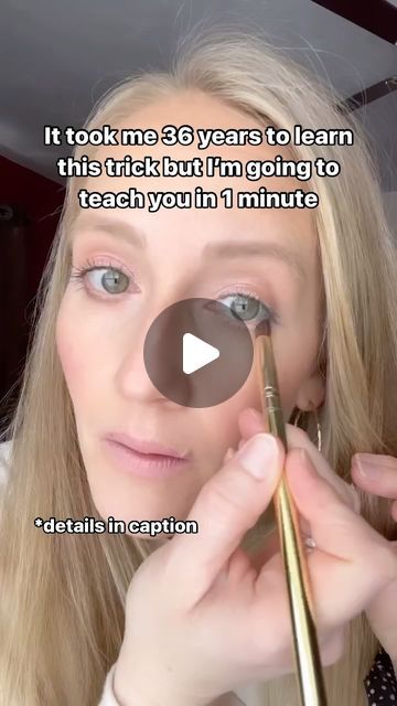 Beth Mellem on Instagram: "I WISH I KNEW THIS TRICK SOONER ⤵️

The “soft” eyeliner look using an eyeshadow! 

Take a medium to dark eyeshadow shade to line your bottom lashes to achieve this look. 

Save for later and hit the follow button for easy makeup tips ✨

Comment “EYELINER” for a link of the products I used! 

#creammakeup #diymakeup #mommakeup
#onecompactmakeup #5minutemakeup #boymama #busymomlife #easymakeup #makeupforbeginners #quickmakeup #simplemakeuplook #naturalmakeuplook" Soft Eyeliner, Bottom Lashes, 5 Minute Makeup, Dark Eyeshadow, Makeup For Moms, Quick Makeup, Simple Makeup Looks, Easy Makeup, Cream Makeup